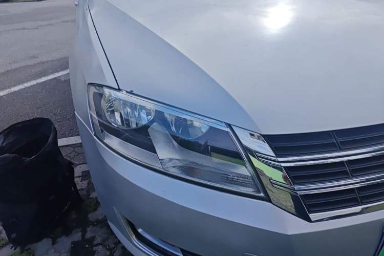Used Volkswagen Lavida 2013 1.4TSI DSG Luxury Edition Right Front Headlight