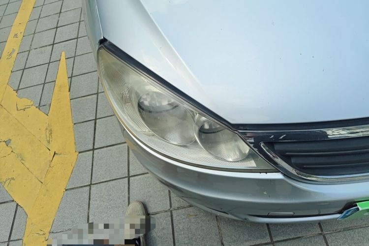 Used Volkswagen Lavida 2013 Classic 1.6L Manual Fashion Edition Right Front Headlight