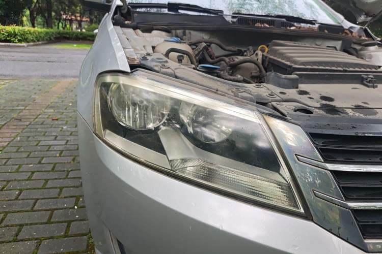 Used Volkswagen Lavida 2013 Restyled Classic 1.6L Automatic Comfort Edition Right Front Headlight