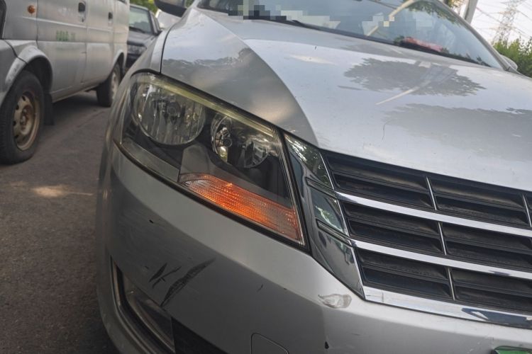 Used Volkswagen Lavida 2013 1.4TSI Manual Comfort Edition Right Front Headlight