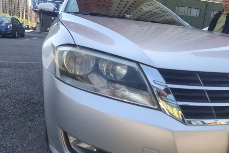 Used Volkswagen Lavida 2013 Revised Version 1.4 TSI DSG Comfort Edition Right Front Headlight