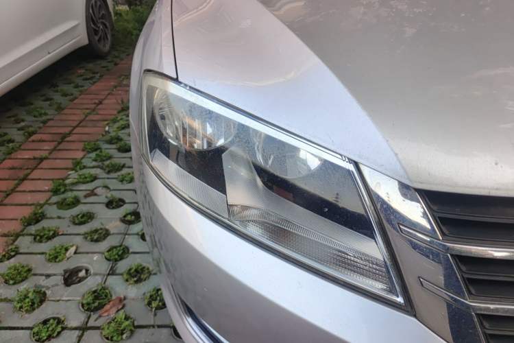 Used Volkswagen Lavida 2013 Restyled Classic 1.6L Automatic Comfort Edition Right Front Headlight