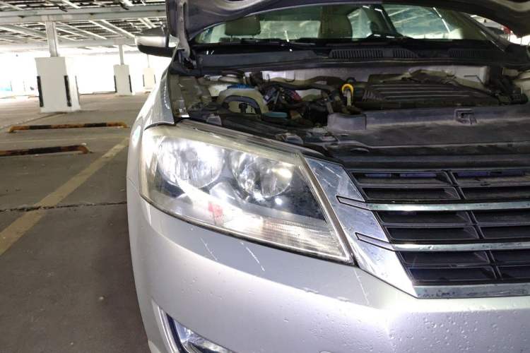 Used Volkswagen Lavida 2013 Revised Version 1.4 TSI DSG Luxury Edition Right Front Headlight