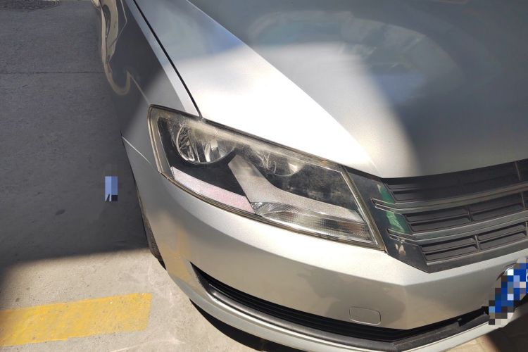 Used Volkswagen Lavida 2013 Revised Classic 1.6L Automatic Fashion Edition Right Front Headlight