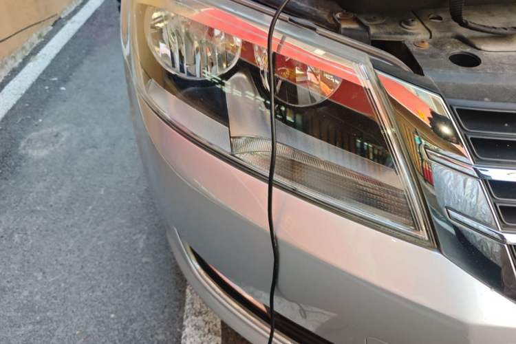 Used Volkswagen Lavida 2013 Restyled Classic 1.6L Automatic Comfort Edition Right Front Headlight