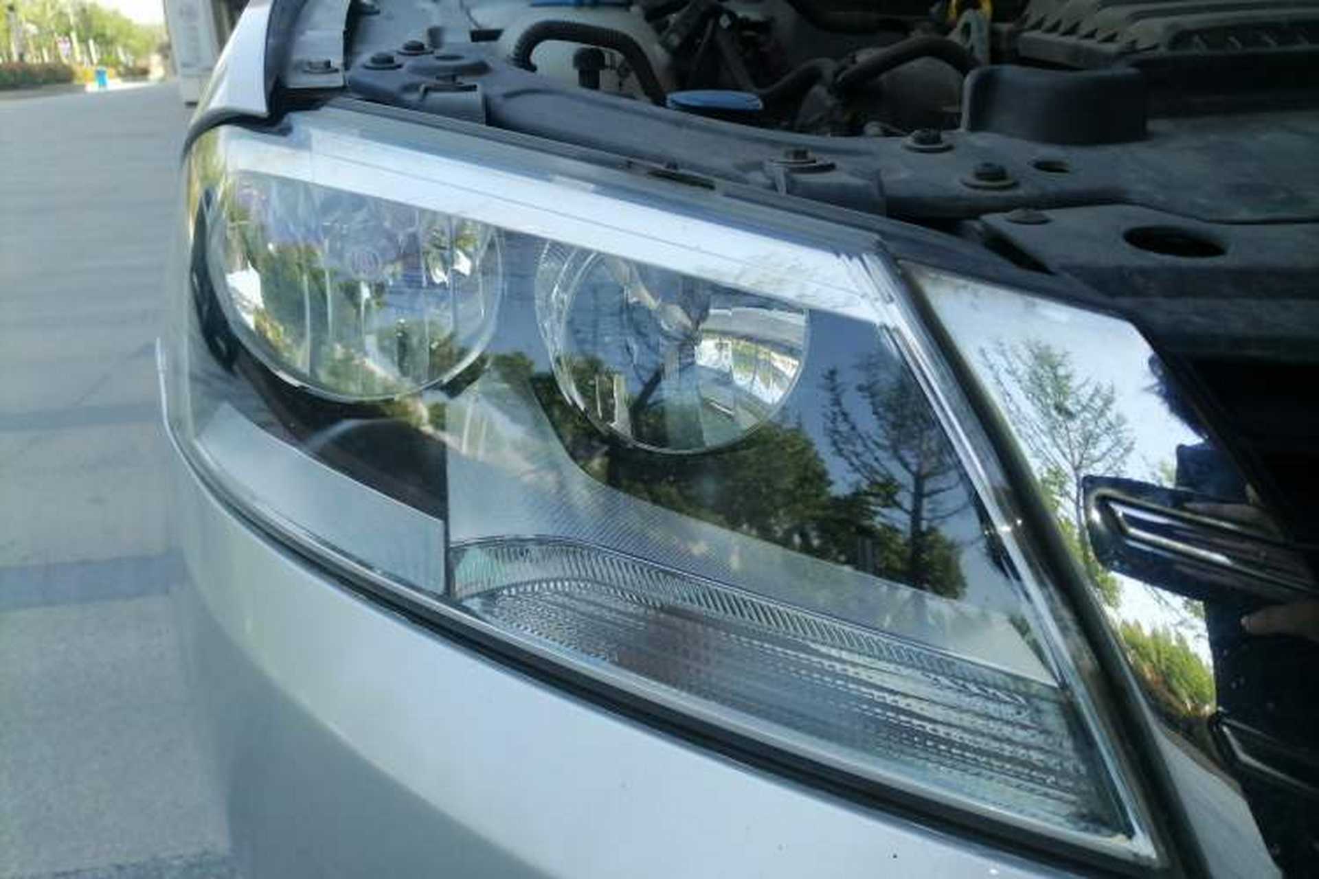 Used Volkswagen Lavida 2013 Revised Classic 1.6L Automatic Fashion Edition Right Front Headlight