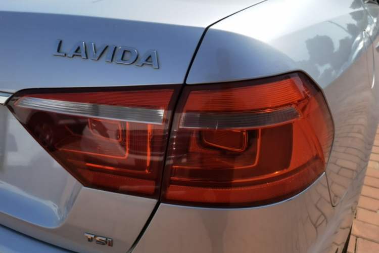 Used Volkswagen Lavida 2013 1.4TSI DSG Comfort Edition Right Rear Taillight