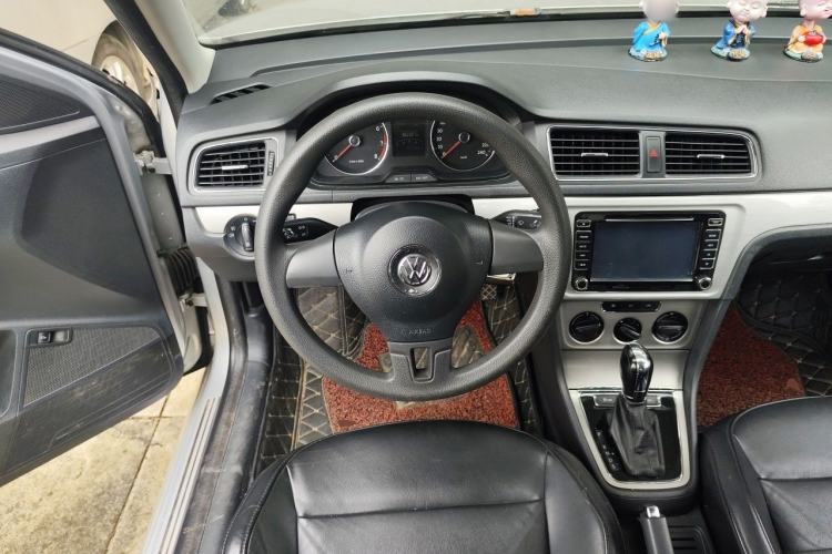 Used Volkswagen Lavida 2013 Restyled Classic 1.6L Automatic Comfort Edition Steering Wheel