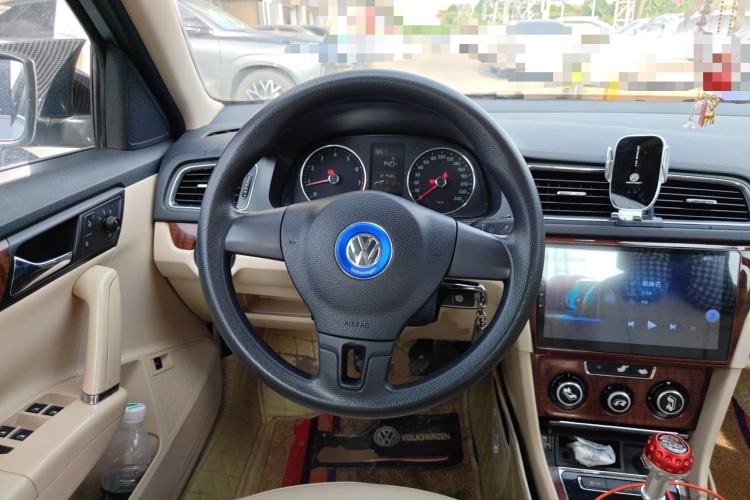 Used Volkswagen Lavida 2013 Revised Version 1.4 TSI Manual Comfort Edition Steering Wheel
