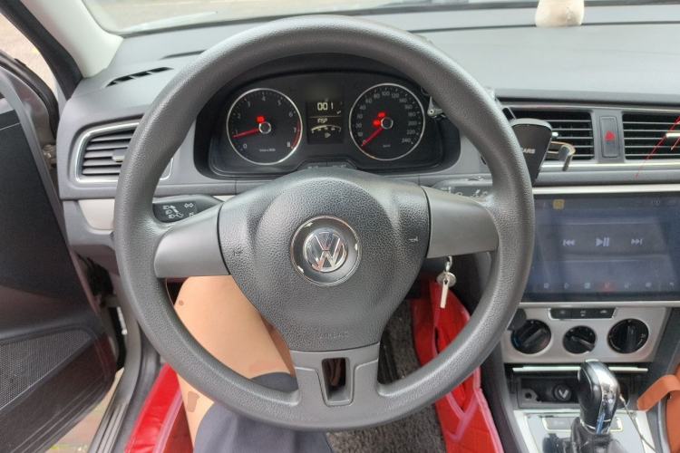 Used Volkswagen Lavida 2013 Restyled Classic 1.6L Automatic Comfort Edition Steering Wheel