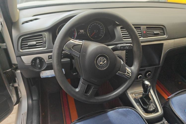 Used Volkswagen Lavida 2013 Restyled Classic 1.6L Automatic Comfort Edition Steering Wheel