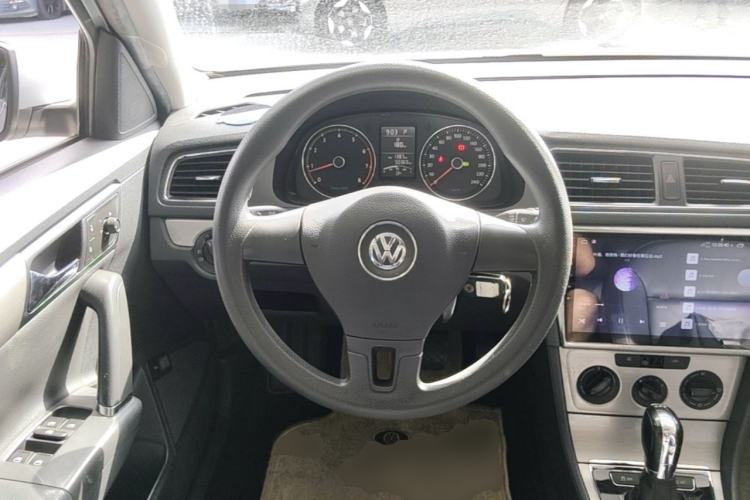 Used Volkswagen Lavida 2013 1.4TSI DSG Comfort Edition Steering Wheel