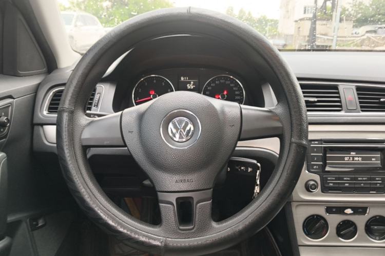 Used Volkswagen Lavida 2013 Restyled Classic 1.6L Manual Comfort Edition Steering Wheel