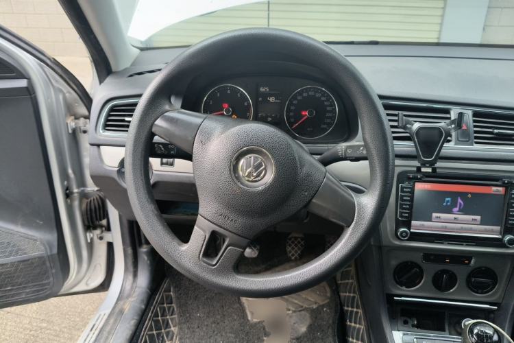 Used Volkswagen Lavida 2013 Revised Version 1.4 TSI Manual Comfort Edition Steering Wheel