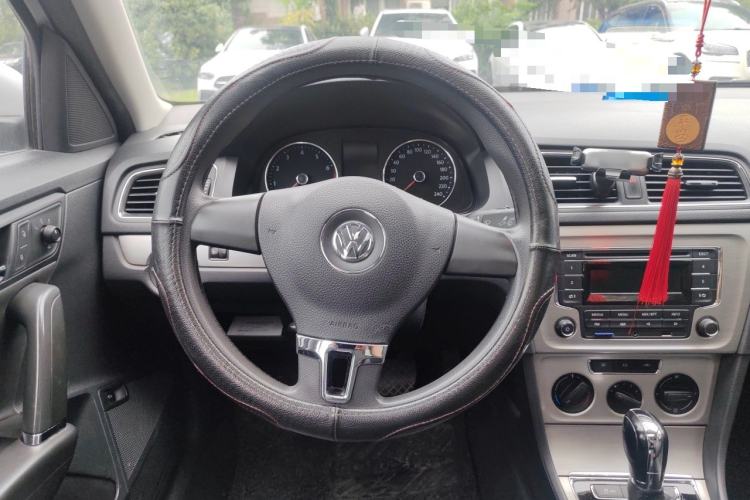 Used Volkswagen Lavida 2013 Restyled Classic 1.6L Automatic Comfort Edition Steering Wheel