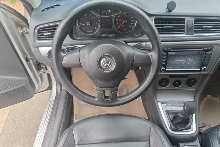 Used Volkswagen Lavida 2013 1.6L Manual Comfort Edition Steering Wheel