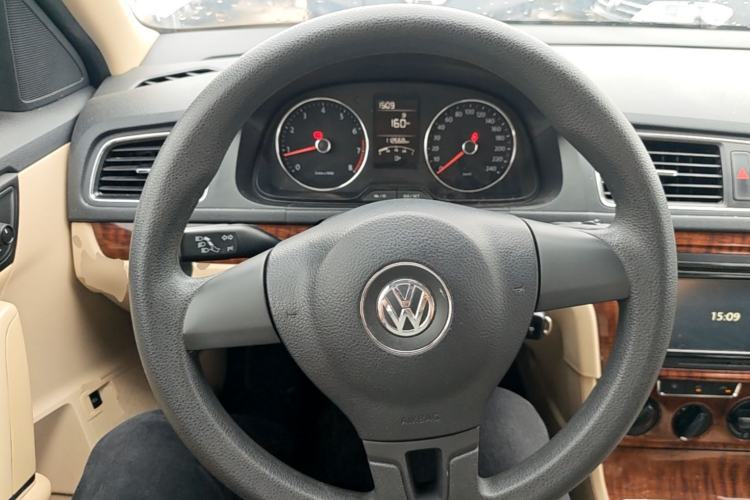 Used Volkswagen Lavida 2013 Restyled Classic 1.6L Manual Comfort Edition Steering Wheel