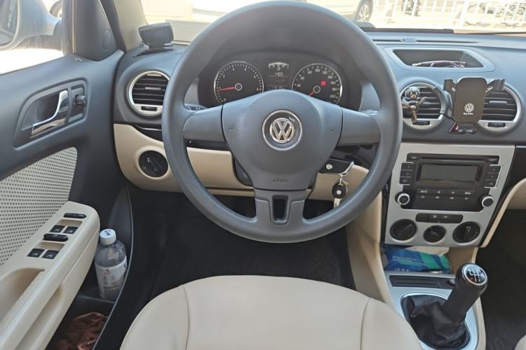 Used Volkswagen Lavida 2013 1.6L Manual Fashion Edition Steering Wheel