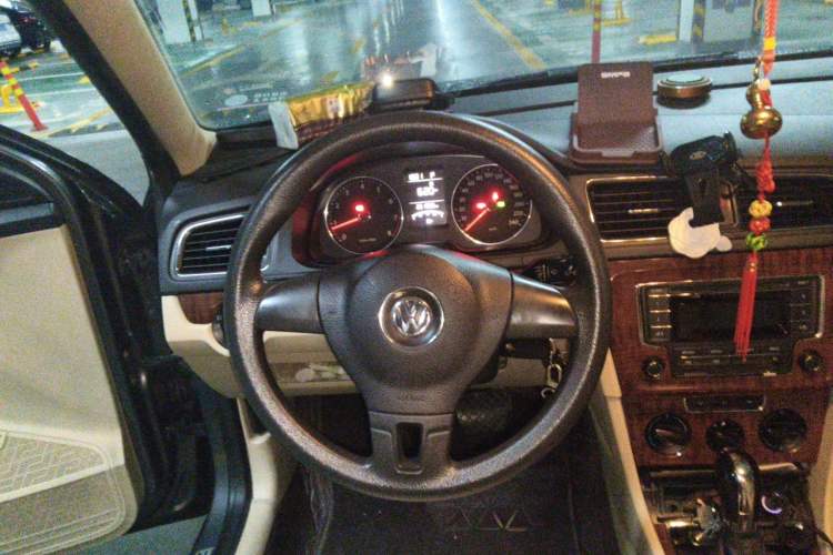 Used Volkswagen Lavida 2013 Restyled Classic 1.6L Automatic Comfort Edition Steering Wheel