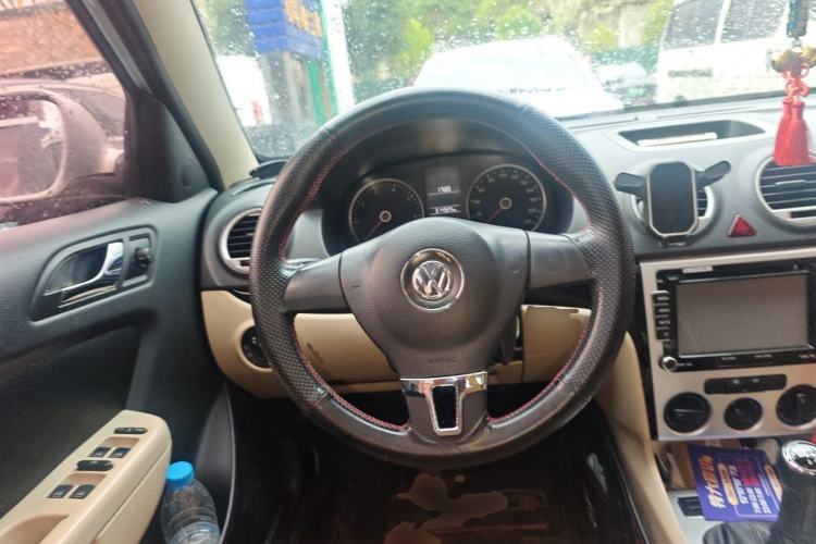 Used Volkswagen Lavida 2013 Classic 1.6L Manual Fashion Edition Steering Wheel