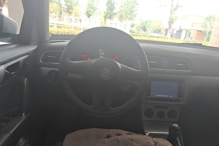 Used Volkswagen Lavida 2013 Restyled Classic 1.6L Manual Comfort Edition Steering Wheel