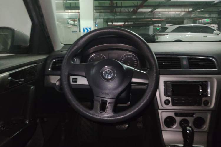 Used Volkswagen Lavida 2013 Revised Version 1.4 TSI DSG Comfort Edition Steering Wheel