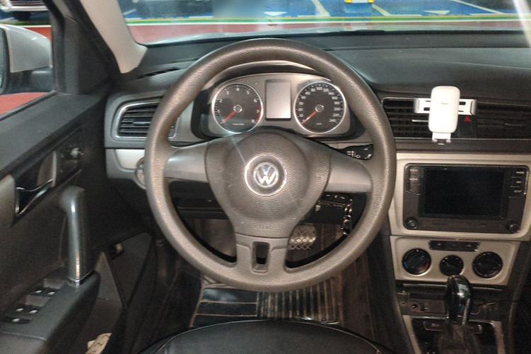 Used Volkswagen Lavida 2013 Restyled Classic 1.6L Automatic Comfort Edition Steering Wheel