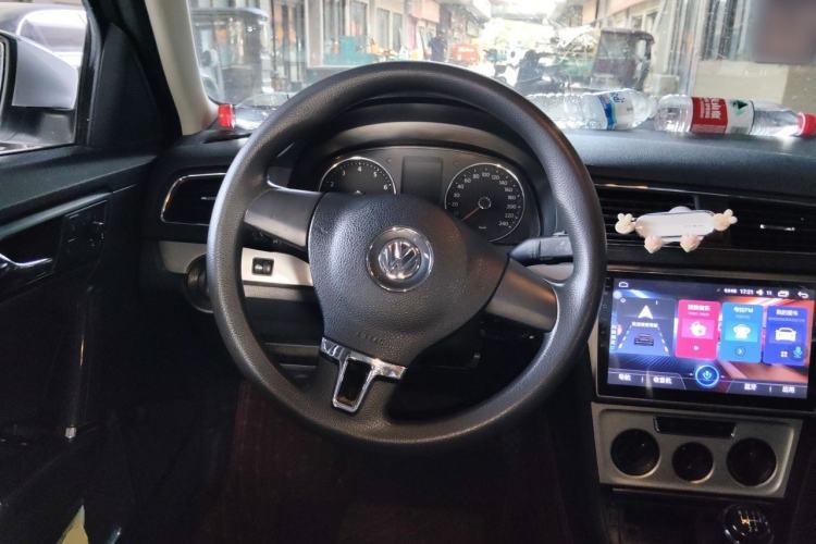 Used Volkswagen Lavida 2013 Restyled Classic 1.6L Manual Comfort Edition Steering Wheel
