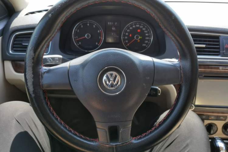 Used Volkswagen Lavida 2013 1.4TSI DSG Comfort Edition Steering Wheel