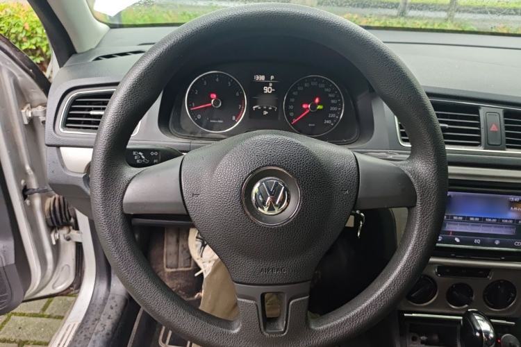 Used Volkswagen Lavida 2013 Restyled Classic 1.6L Automatic Comfort Edition Steering Wheel