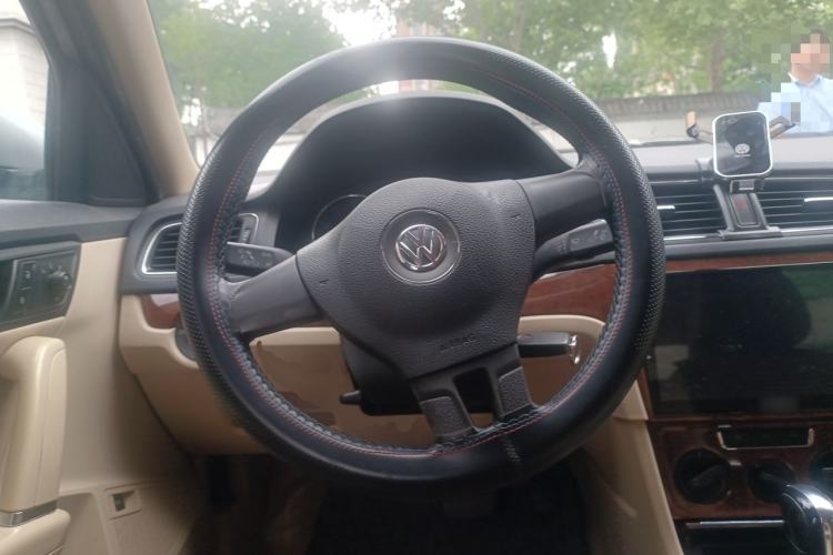 Used Volkswagen Lavida 2013 Restyled Classic 1.6L Automatic Comfort Edition Steering Wheel