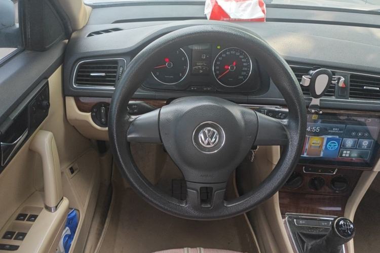 Used Volkswagen Lavida 2013 1.4TSI Manual Comfort Edition Steering Wheel
