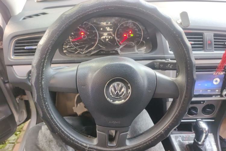 Used Volkswagen Lavida 2013 Restyled Classic 1.6L Automatic Comfort Edition Steering Wheel
