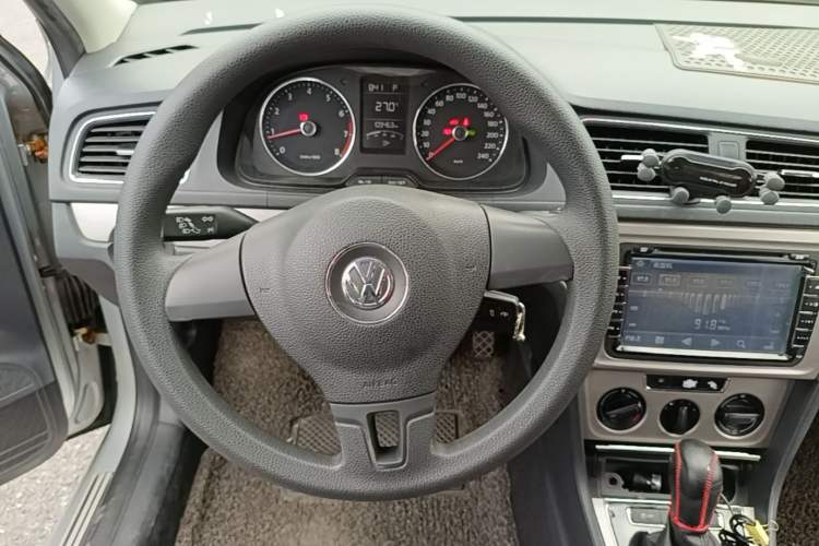 Used Volkswagen Lavida 2013 Restyled Classic 1.6L Automatic Comfort Edition Steering Wheel