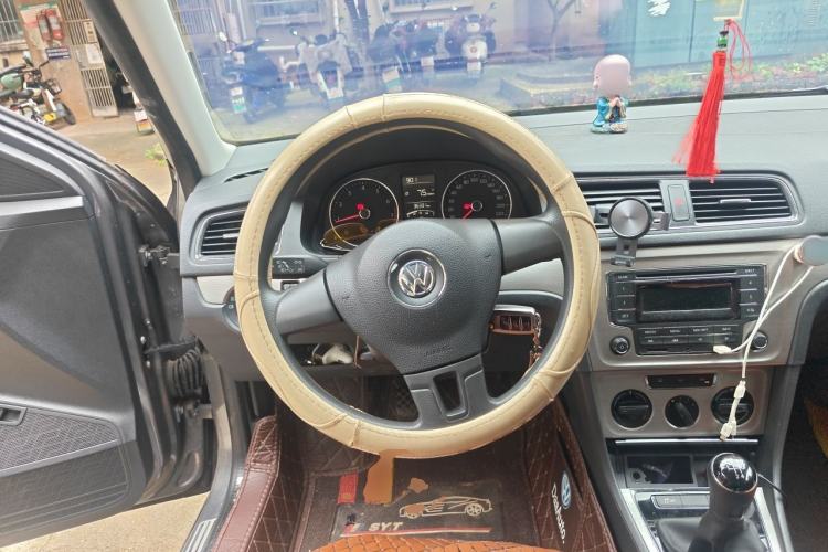 Used Volkswagen Lavida 2013 Restyled Classic 1.6L Manual Comfort Edition Steering Wheel