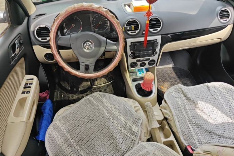 Used Volkswagen Lavida 2013 Classic 1.6L Manual Fashion Edition Steering Wheel