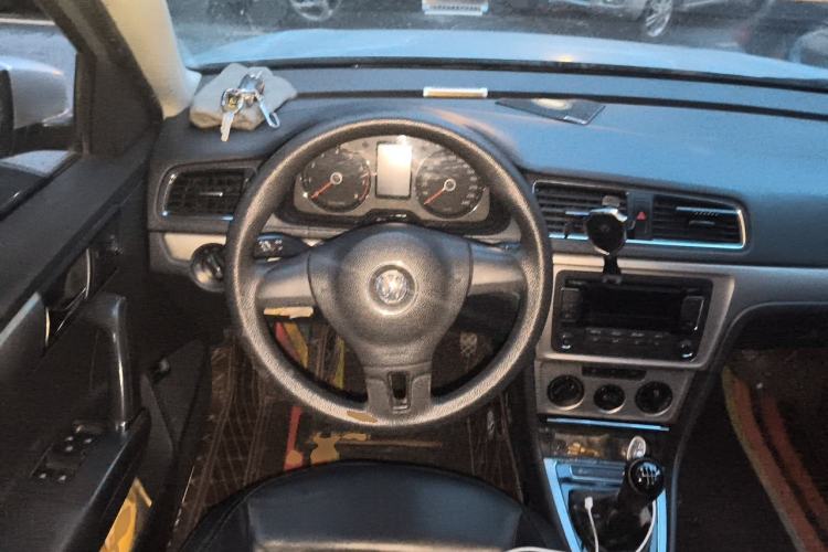 Used Volkswagen Lavida 2013 1.4TSI Manual Comfort Edition Steering Wheel