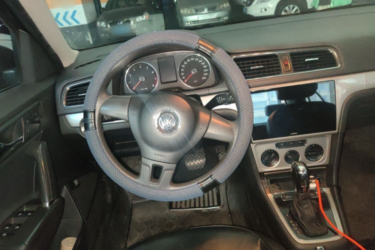 Used Volkswagen Lavida 2013 Restyled Classic 1.6L Automatic Comfort Edition Steering Wheel