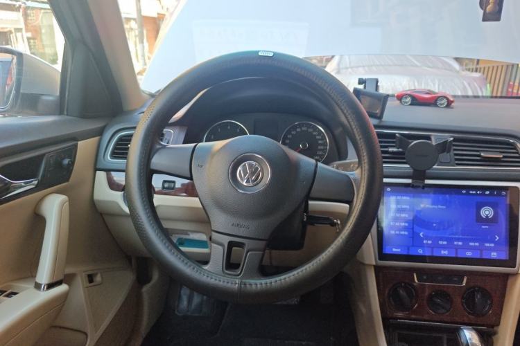 Used Volkswagen Lavida 2013 Restyled Classic 1.6L Automatic Comfort Edition Steering Wheel