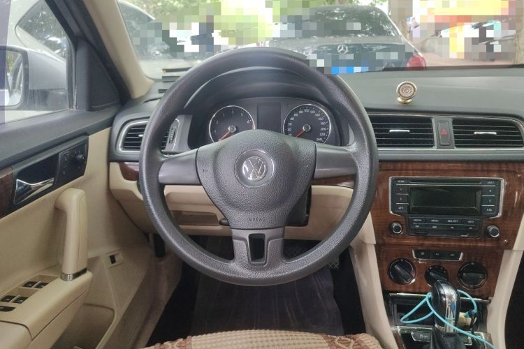 Used Volkswagen Lavida 2013 Restyled Classic 1.6L Automatic Comfort Edition Steering Wheel