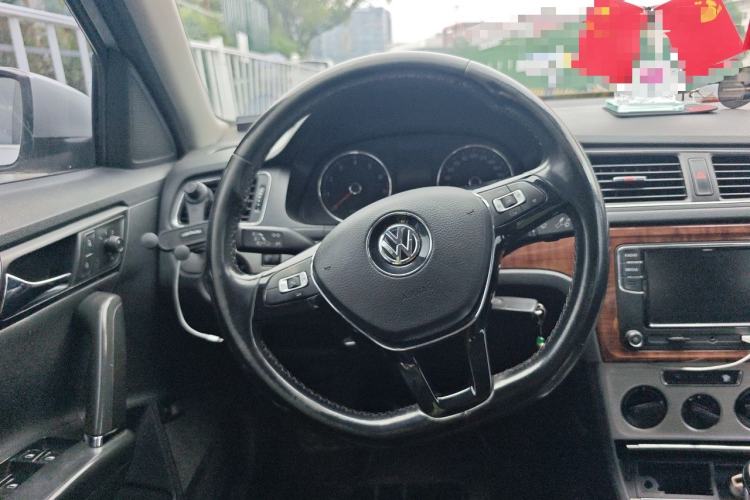 Used Volkswagen Lavida 2013 Revised Version 1.4 TSI Manual Comfort Edition Steering Wheel