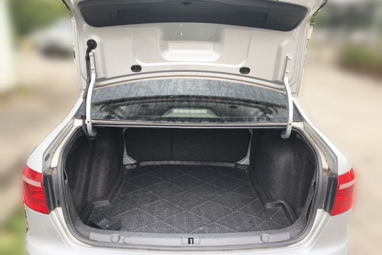 Used Volkswagen Lavida 2013 Restyled Classic 1.6L Manual Comfort Edition Trunk