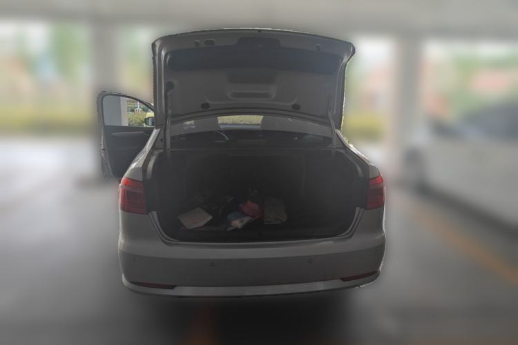 Used Volkswagen Lavida 2013 Restyled Classic 1.6L Manual Comfort Edition Trunk