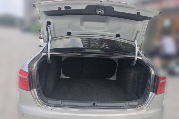 Used Volkswagen Lavida 2013 Restyled Classic 1.6L Automatic Comfort Edition Trunk