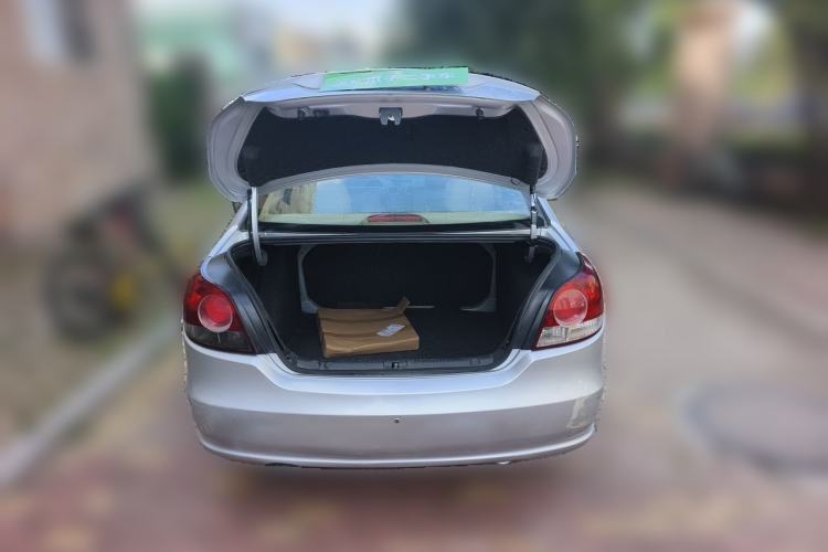 Used Volkswagen Lavida 2013 Classic 1.6L Manual Fashion Edition Trunk