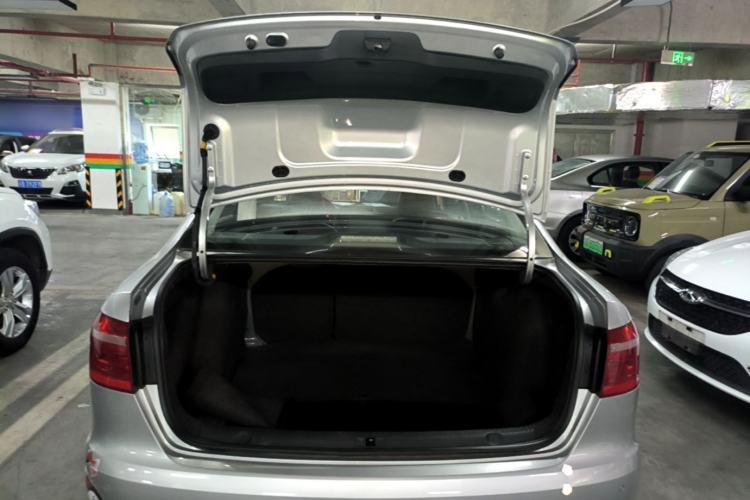 Used Volkswagen Lavida 2013 Revised Version 1.4 TSI Manual Comfort Edition Trunk