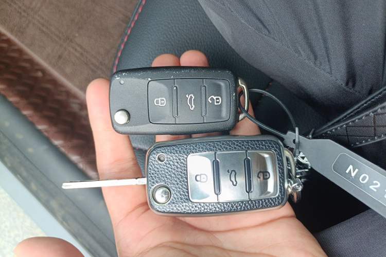 Used Volkswagen Lavida 2013 Revised Classic 1.6L Automatic Fashion Edition Vehicle Key
