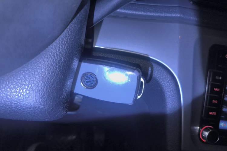 Used Volkswagen Lavida 2013 Revised Classic 1.6L Automatic Fashion Edition Vehicle Key