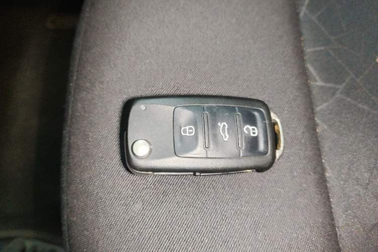 Used Volkswagen Lavida 2013 Revised Classic 1.6L Manual Fashion Edition Vehicle Key