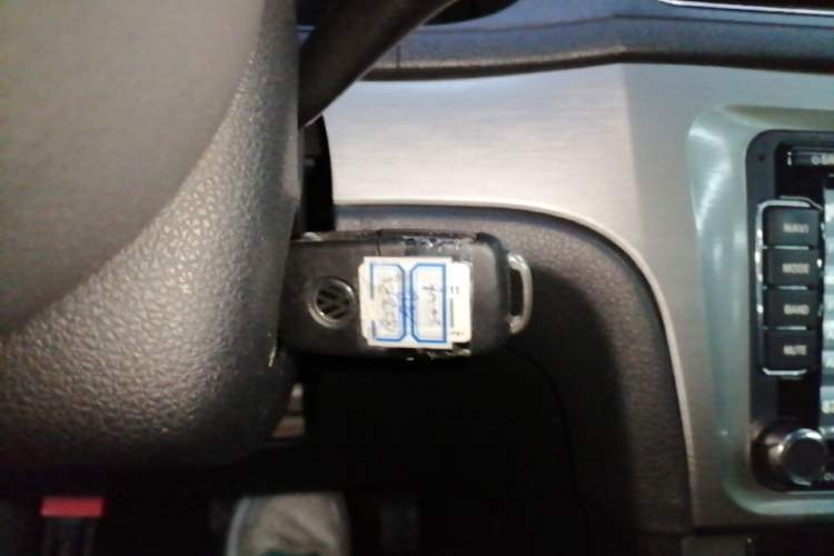 Used Volkswagen Lavida 2013 Revised Version 1.6L Automatic Luxury Edition Vehicle Key